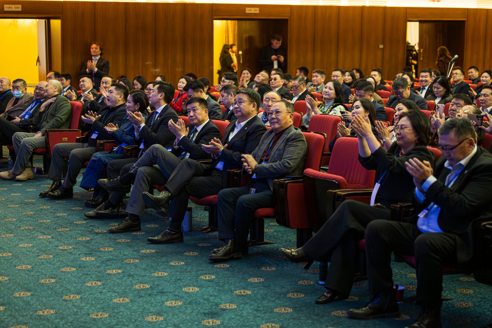 АН: Үндсэн дүрмийн нэмэлт өөрчлөлтөө баталлаа