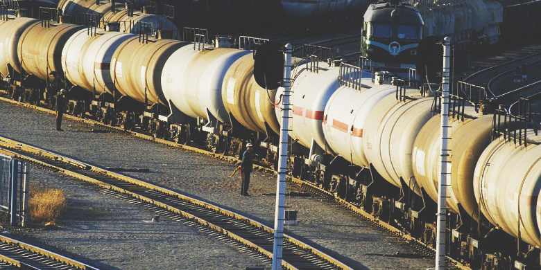 Шатахууны нөөцийн савыг төр барьж өгөх нь зөв үү?