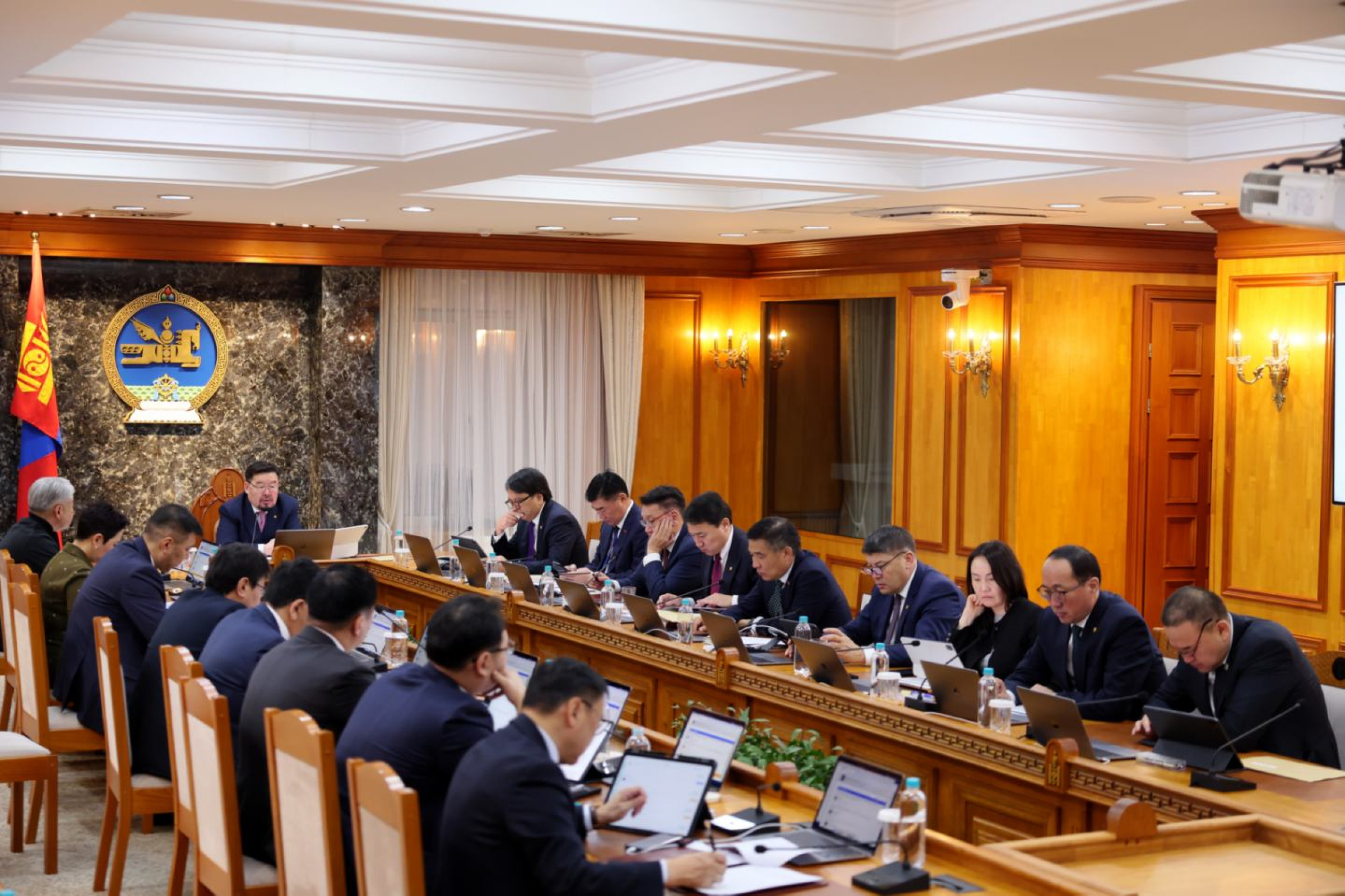 Засгийн газар үнийн өсөлтийн асуудал хэлэлцэж байна 