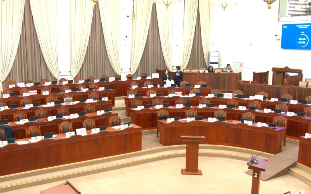 Өнөөдрийн чуулганы ирцийн байдал: Эртэчид ба хоцрогсод