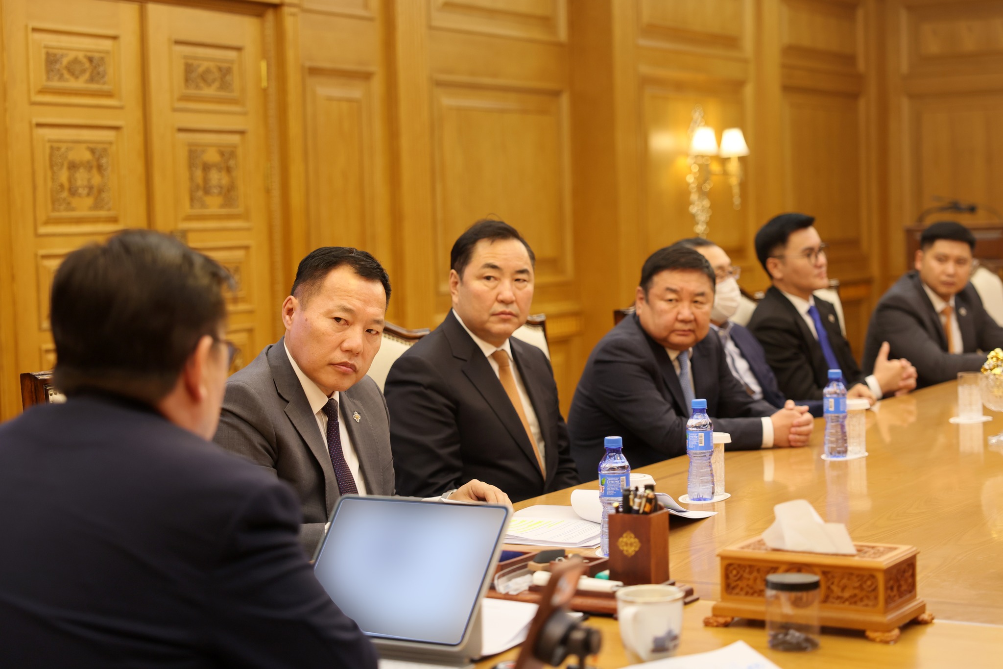 О.Цогтгэрэл: ЗГ өөрсдөө дэд сайдуудаа чөлөөлөх хууль өргөн барих ёстой