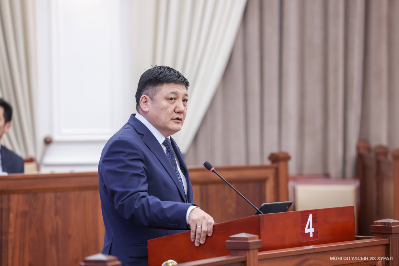 Улсын ерөнхий прокурорын орлогчоор М.Чинбатыг томилох саналыг дэмжлээ