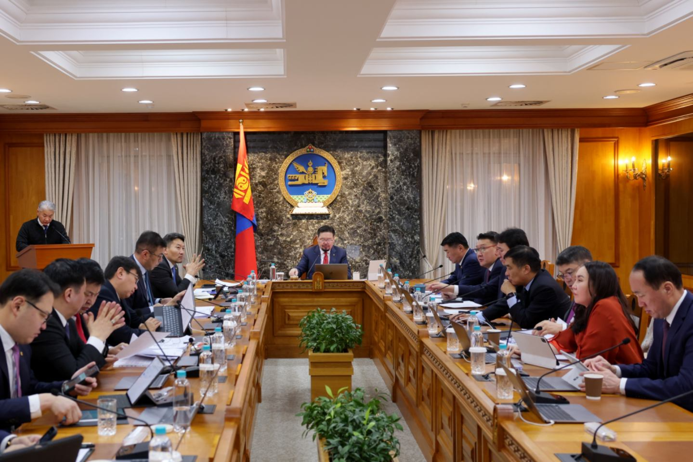 ТАНИЛЦ: Нийгмийн халамжийн тэтгэвэр, тэтгэмжийн хэмжээг шинэчлэн тогтоолоо