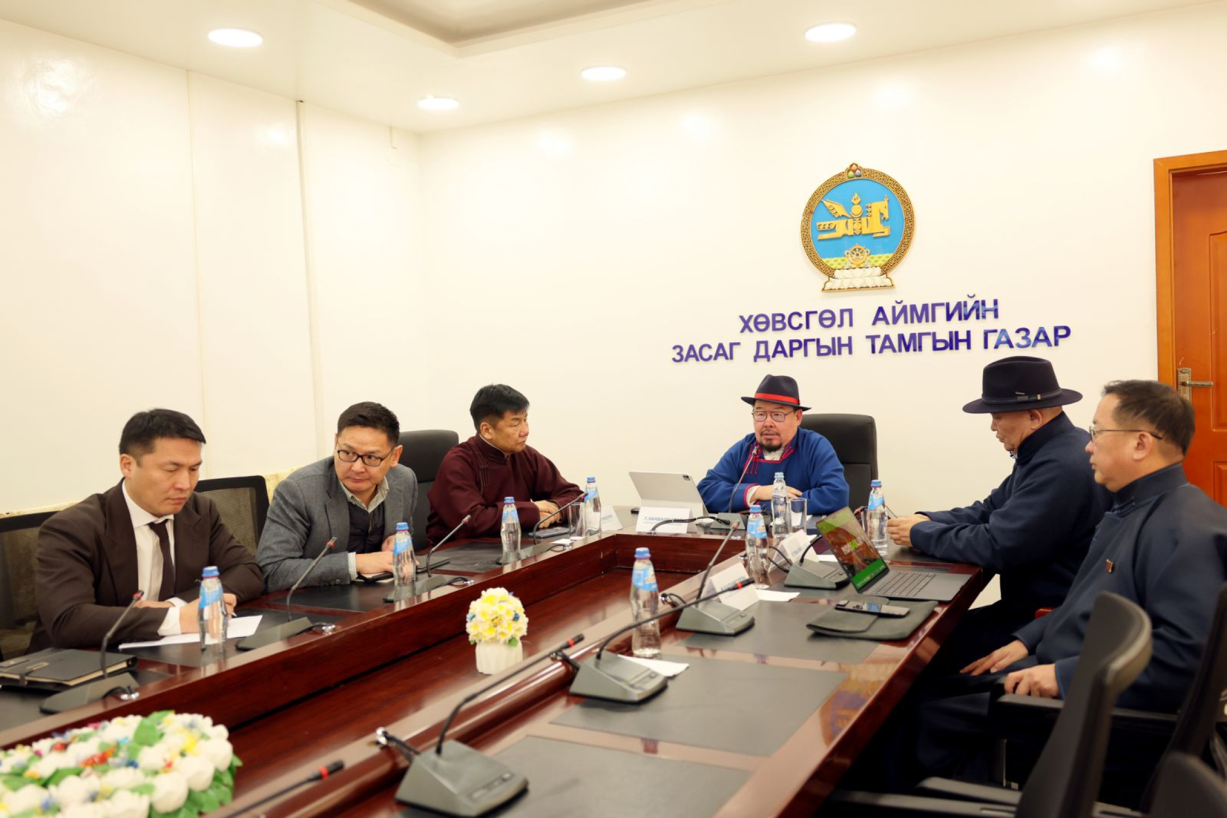 Эдийн засгийн сэргэлтийг эрчимжүүлэхэд орон нутгийн удирдлагууд санаачилгатай ажиллахыг даалгав