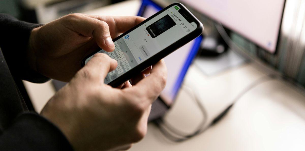 "Жолооны үнэмлэх гаргана" гэх нэрийдлээр иргэдийг залилжээ