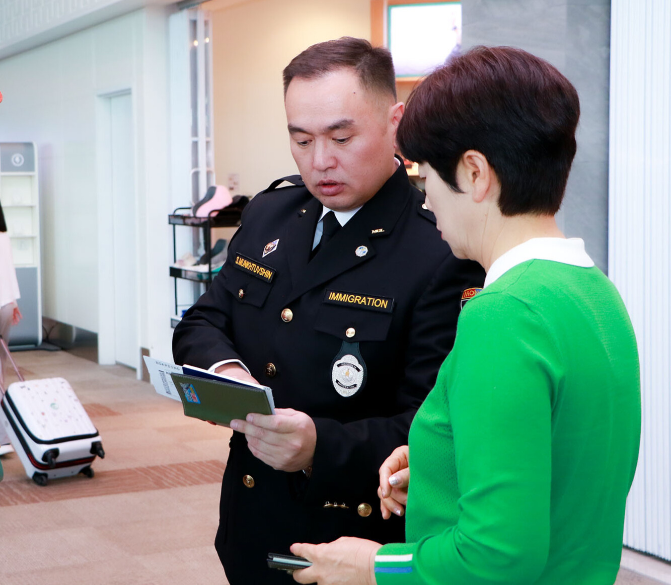 Албан болон хувийн хэргээр оршин суугч гадаадын иргэдийн тоо өмнөх оноос 7.4 хувиар өсжээ