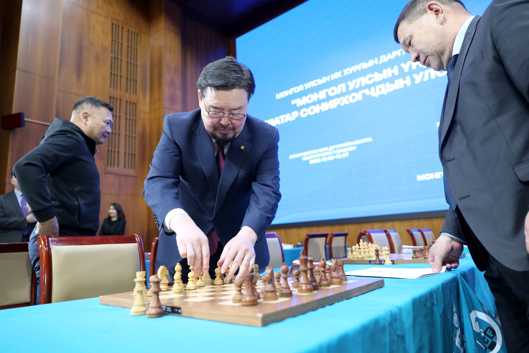  Г.Занданшатар: Шатрын сургалтыг боловсролын хөтөлбөрт тусгана 