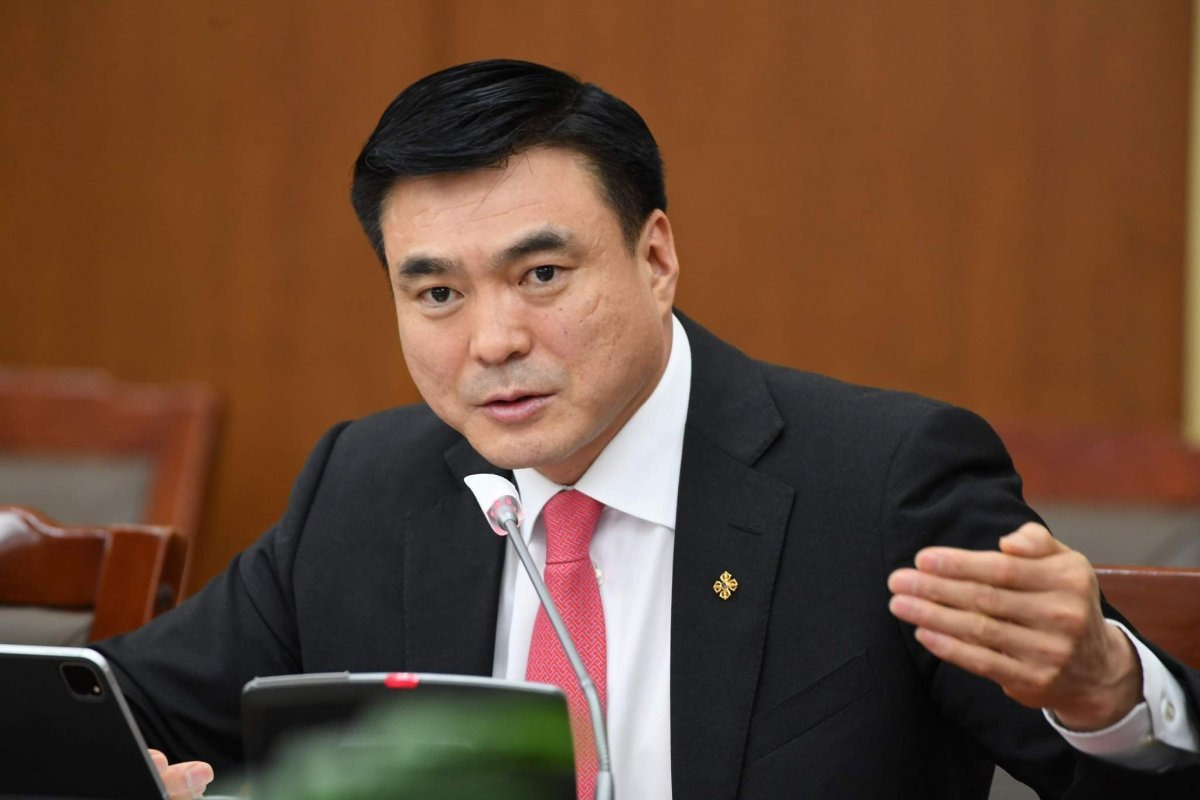 С.Амарсайхан: Гадны банкнаас мангас харсан юм шиг айх нь хэдхэн банкны эрх ашиг