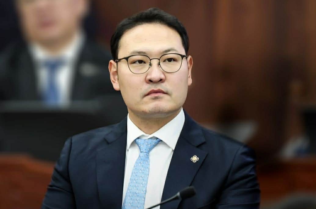 Э.Батшугар: Гар утаснаасаа компани байгуулах, бизнесээ хянах боломжтой боллоо