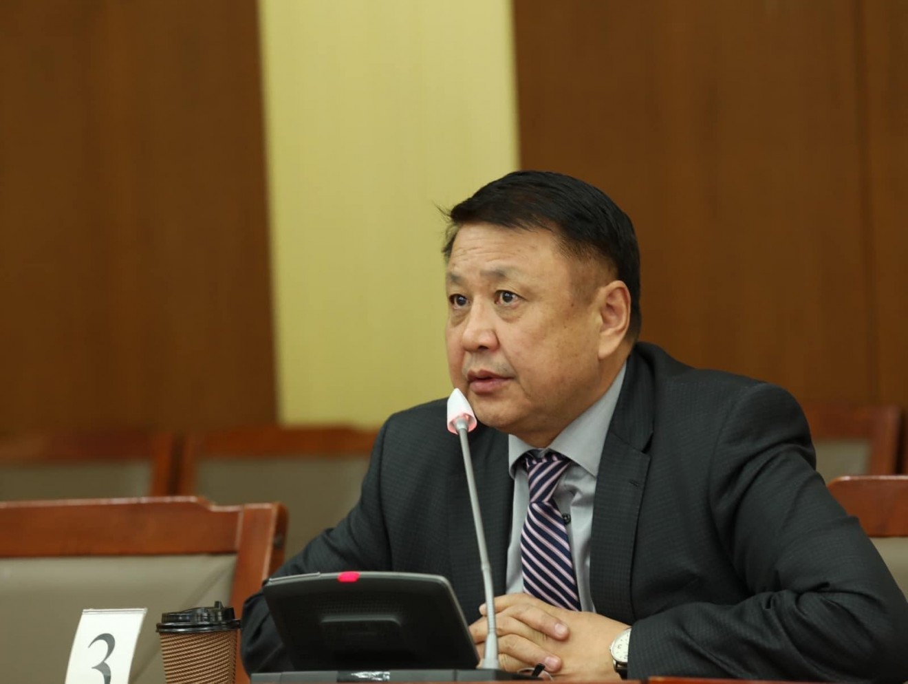 Р.Даваадорж: Гадны банк орж ирээд ч зээлийн хүү буурахгүй, манайхыг тоох банк байхгүй