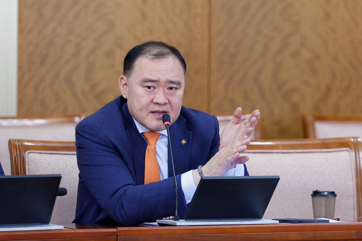 Лу.Гантөмөр: Сэлэнгэ аймгийн хөрс онцгой давуу гэсэн ойлголт буруу ташаа тархсан тул Сэлэнгэчүүдээсээ хүлцэл өчье