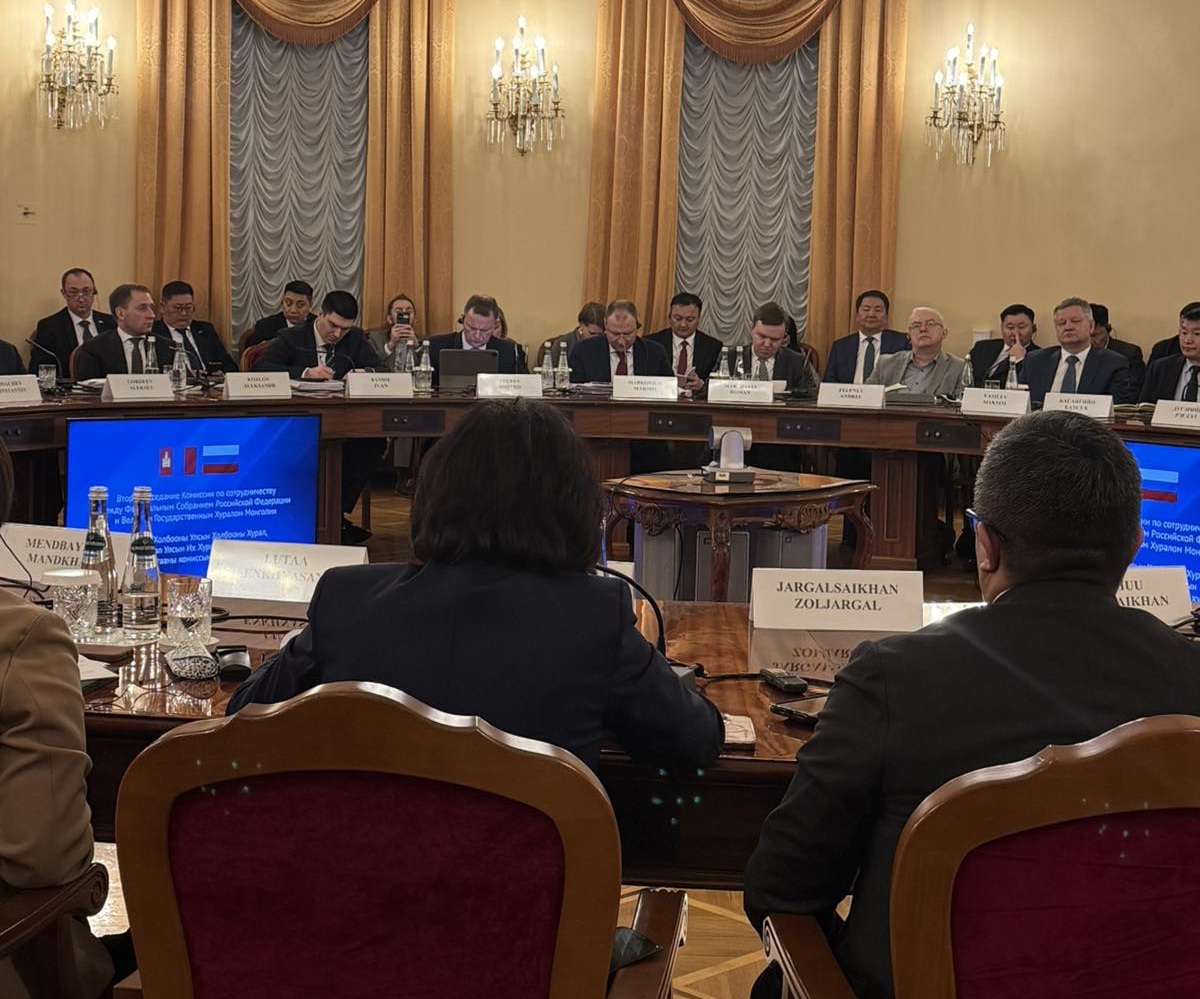 Оросын банкууд Монголд салбар нээх асуудлыг хөндөв