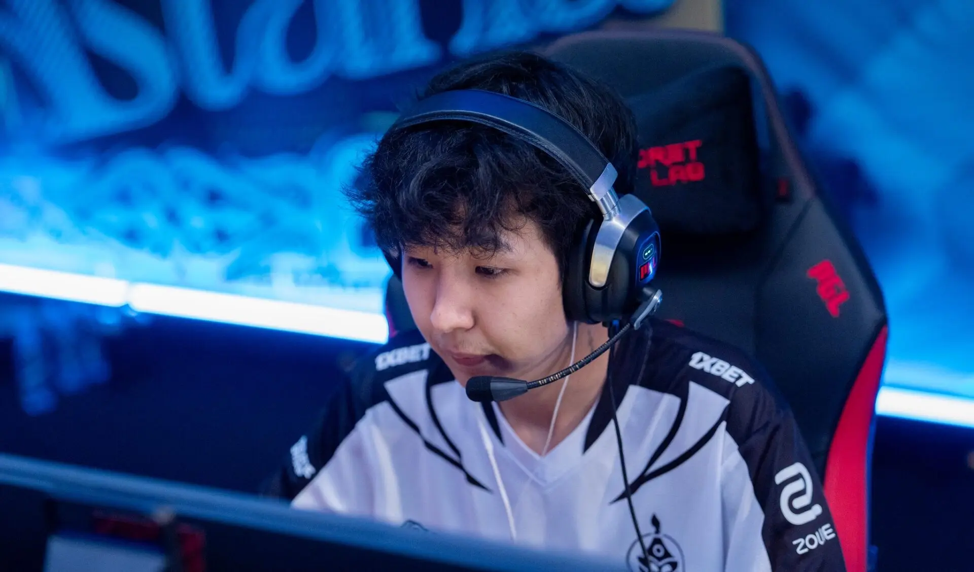 Senzu Украйны PASSION UA-ийн бүрэлдэхүүнд албан ёсоор нэгджээ