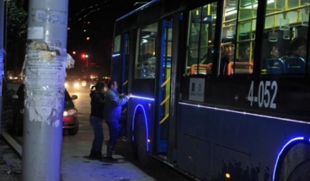 Нийтийн тээврийн шөнийн автобус дөрвөн чиглэлд 02:00 цаг хүртэл үйлчилж байна