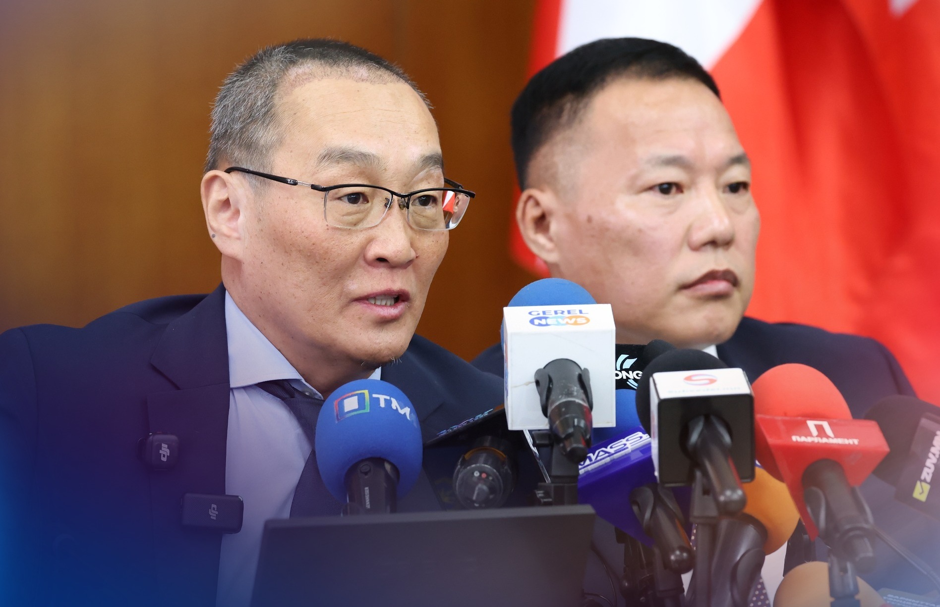 Гадаадын банк нээх хуулийг АН гацаав