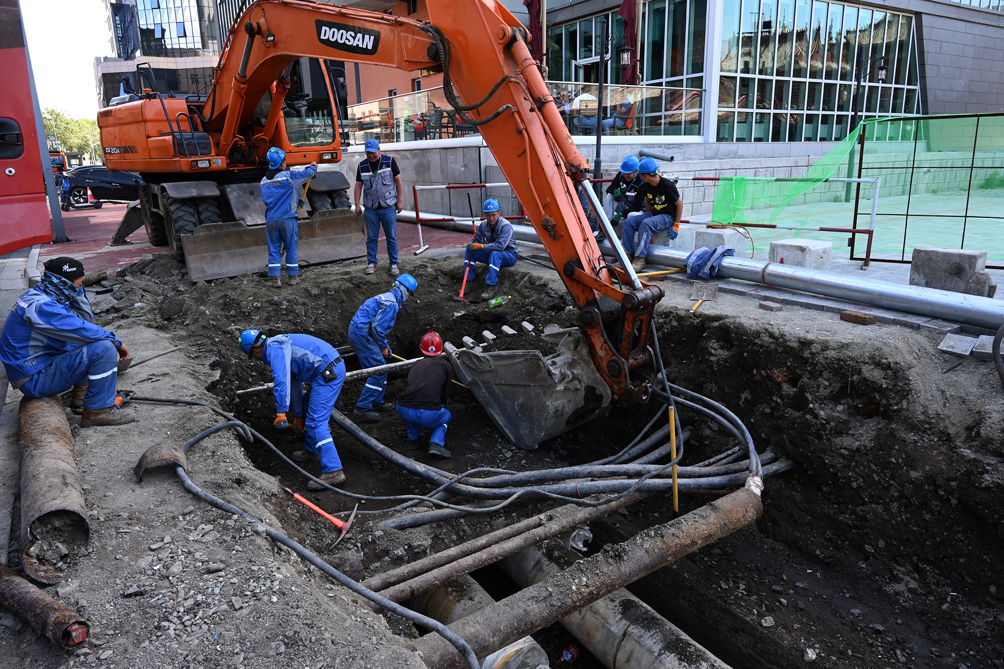 Төв магистраль 16 гол шугамыг тавдугаар сарын 15-наас наймдугаар сарын 25-ны хооронд нийт 8-9 хэсэгт хуваан засварлана