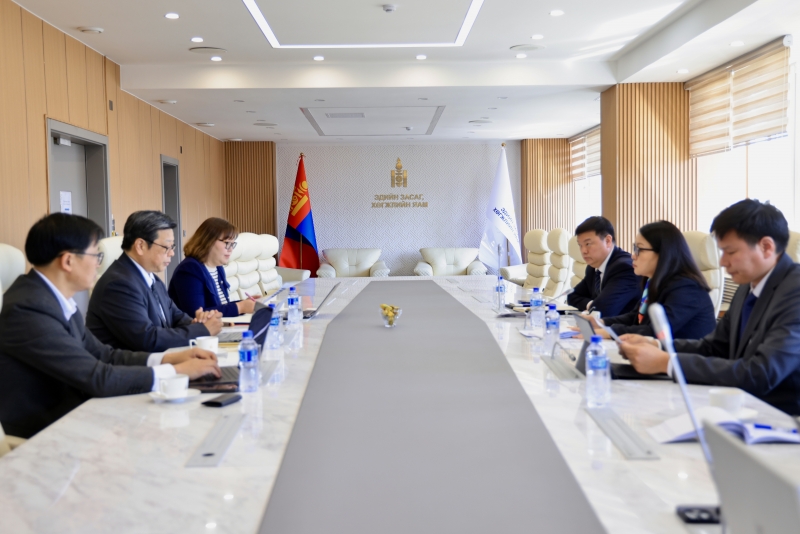  “Төсвийн зохистой удирдлагад чиглэсэн төр, хувийн хэвшлийн түншлэлийн менежментийн чадавх бэхжүүлэх” төслийн явцын талаар хэлэлцэв