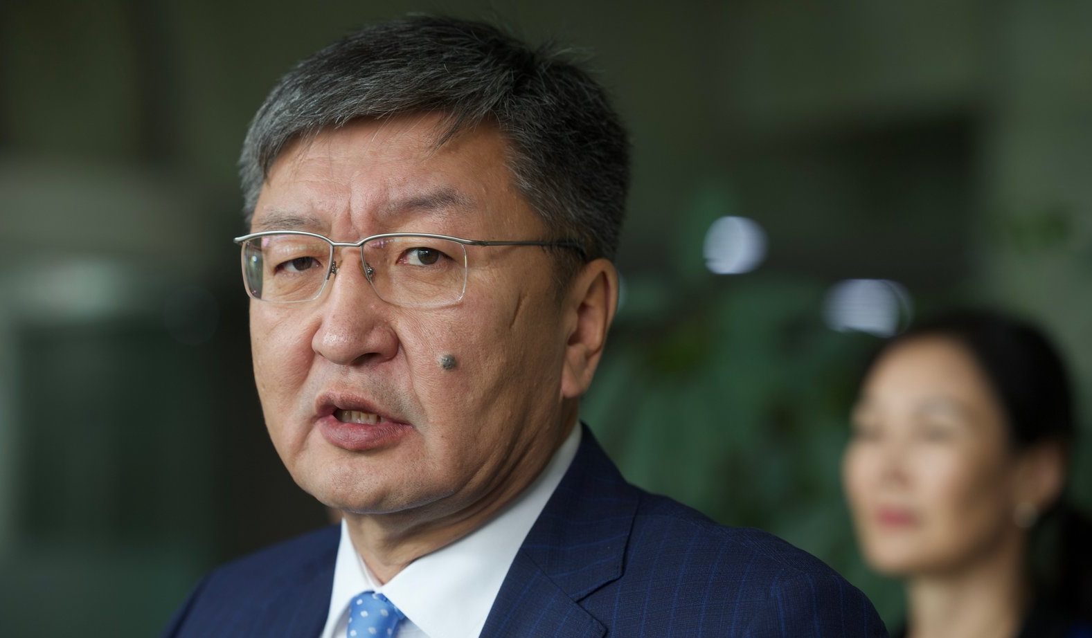 Я.Содбаатар: Ерөнхий сайд улсынхаа төлөө эр зориг гарган чөлөөлөгдөх хүсэлтээ өглөө