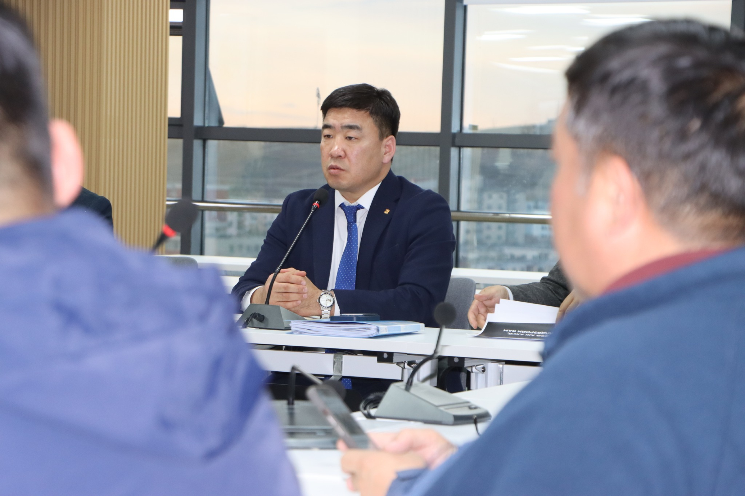 Тариаланчдын урамшуулал, шатахууны хангамж, зээлийн "Хар жагсаалт"-ыг шийдвэрлэнэ