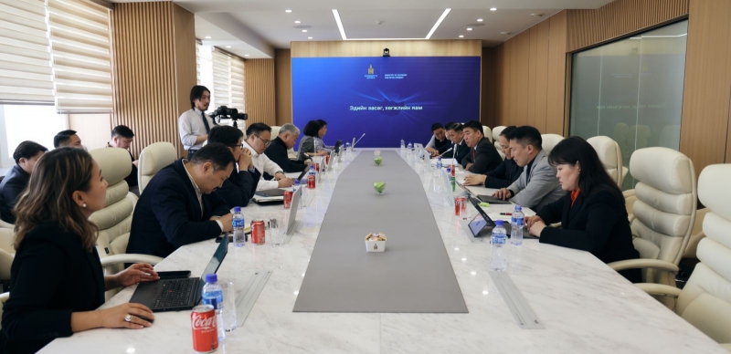 ХХААХҮ-ийн сайд Ц.Идэрбат, Сангийн яамны удирдлагуудыг хүлээн авч уулзав