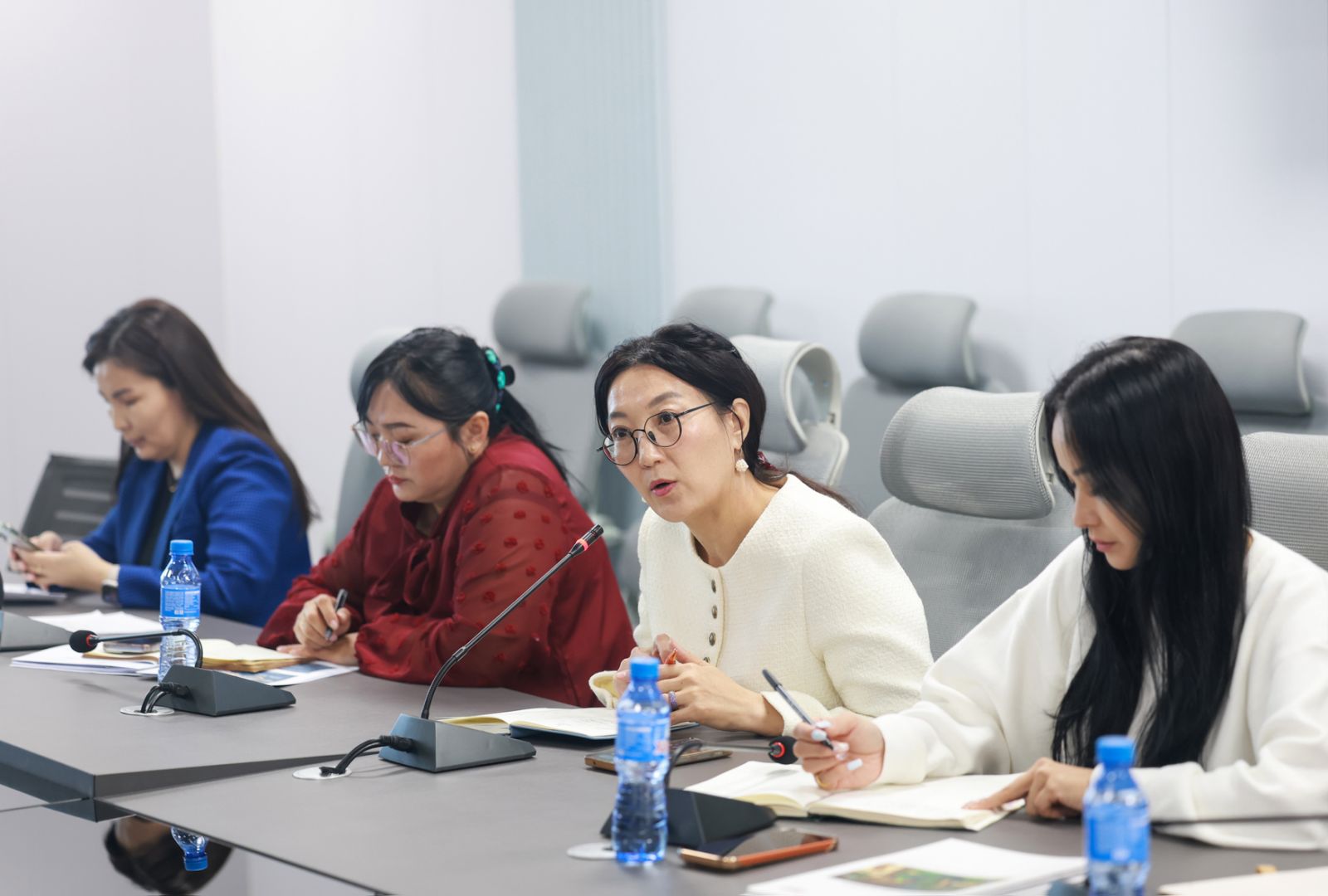 “Aюулгүй монгол хүүхэд” төслийн хүрээнд тоглоомын талбайг аюулгүй болгоход дүүрэг бүр анхаарч ажиллана