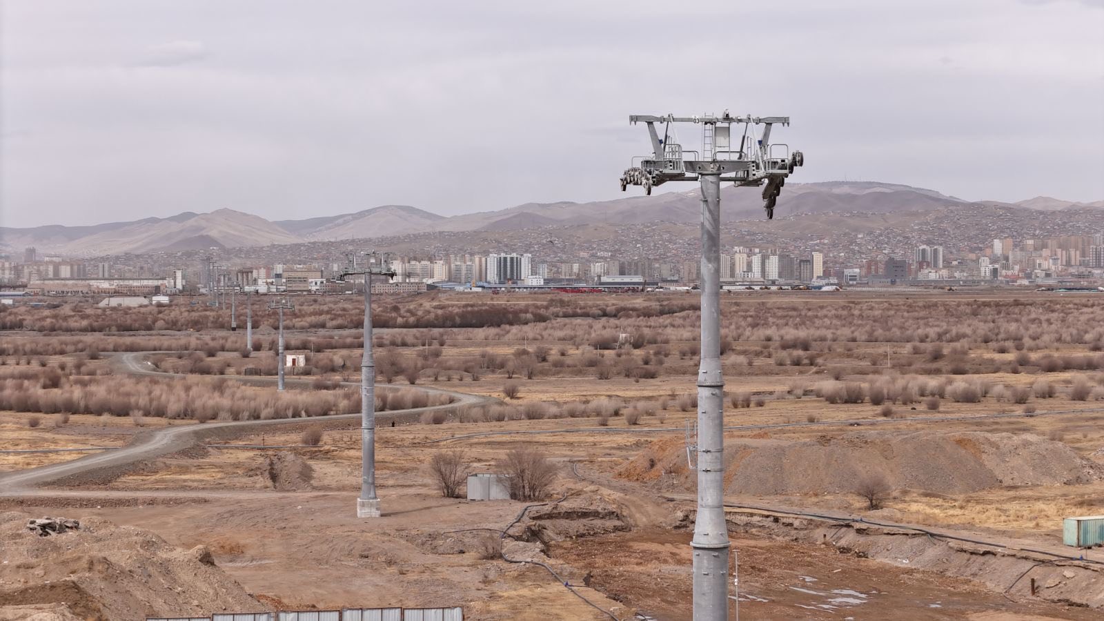 Дүүжин замын тээврийн барилга угсралтын ажил 70 орчим хувьтай байна