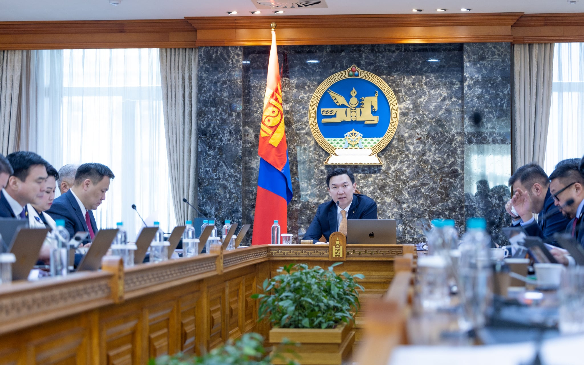 Иргэн, аж ахуйн нэгжийн татварын ачааллыг бууруулах татварын хуулийн нэмэлт, өөрчлөлтийг УИХ-д өргөн мэдүүлнэ