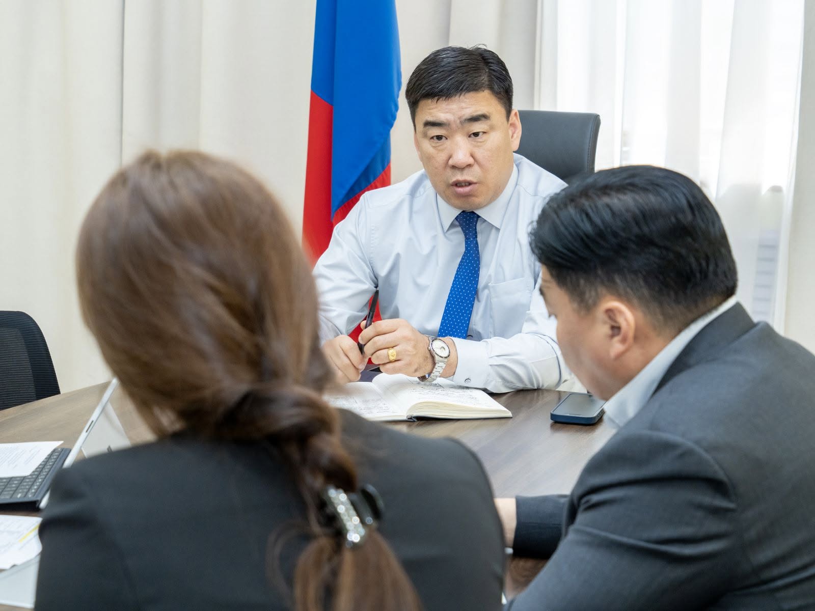 Ц.Идэрбат: Нөөцийн махыг нөхөн нийлүүлэх, малчид өөрсдөө махаа шууд борлуулах лангуу, цэг ажиллуулах боломжийг бүрдүүлэх үүрэг өглөө