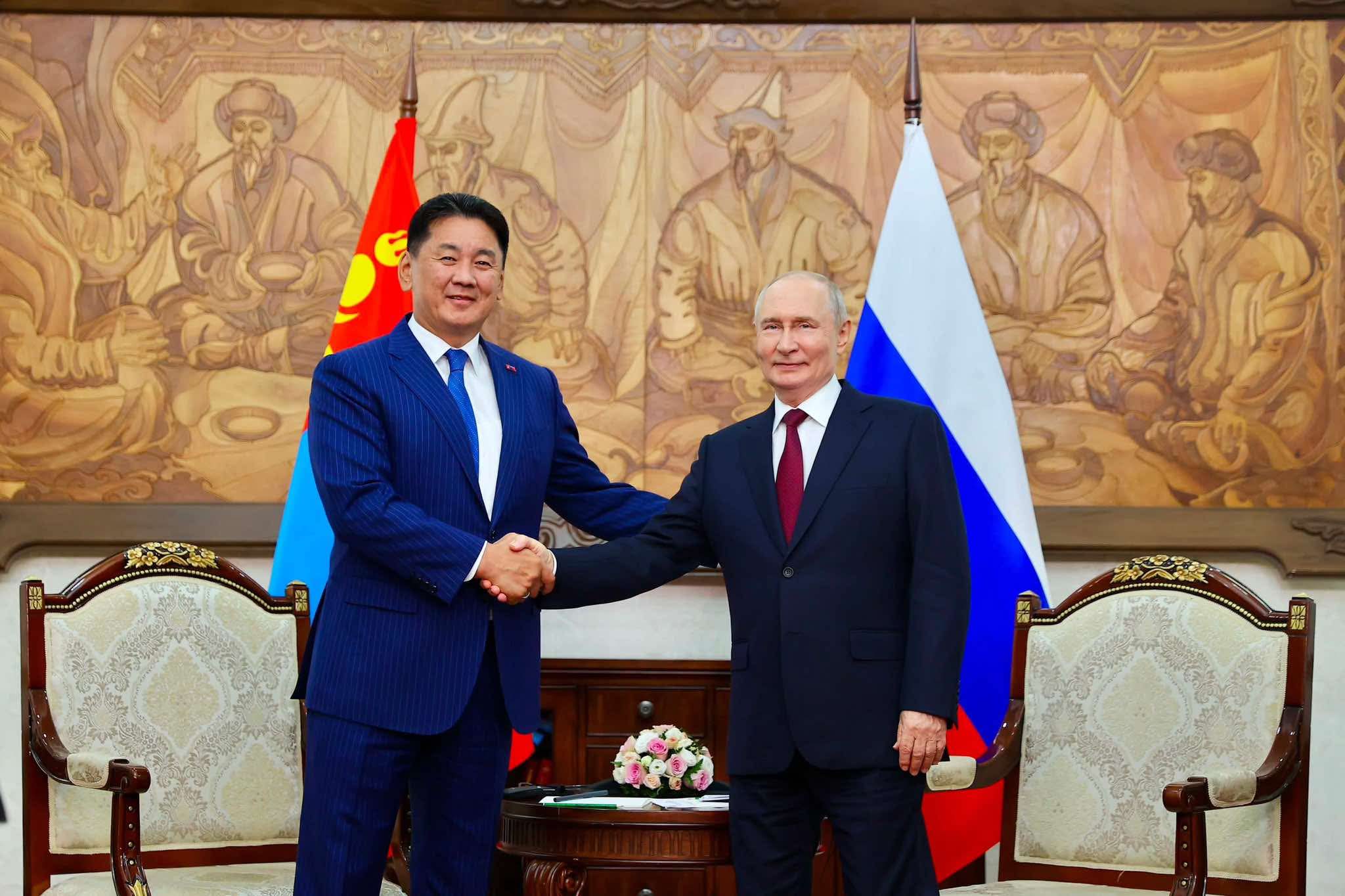 Ерөнхийлөгч У.Хүрэлсүх ОХУ-ын Ерөнхийлөгч В.В.Путинтай уулзлаа