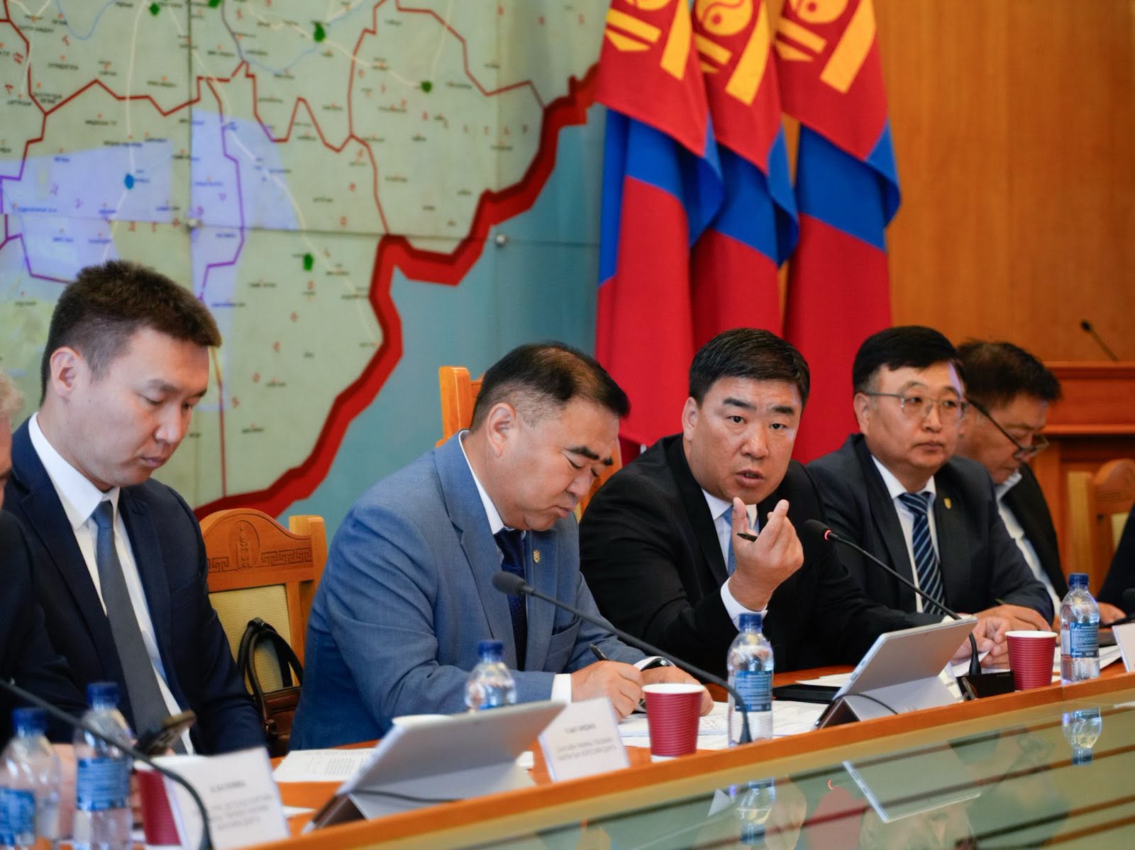 Улсын ургацын комиссын хуралдаан болж, ургац хураалтыг эрчимжүүлэх зарим арга хэмжээний тухай албан даалгавар гаргалаа